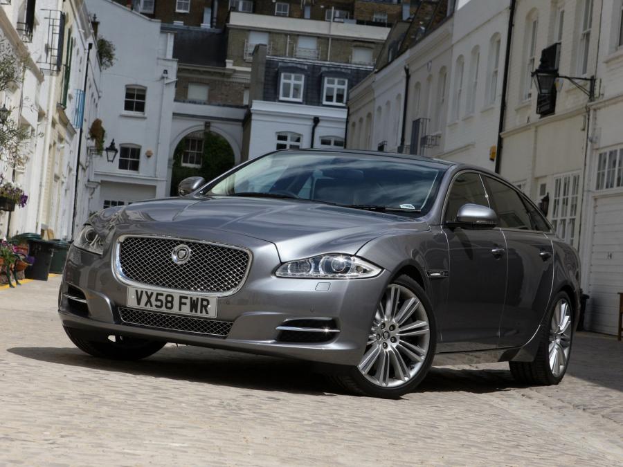  Jaguar XJL 2010 года  (UK) (фото 19 из 31)